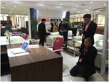 迪歐代表黃總認(rèn)證檢查產(chǎn)品