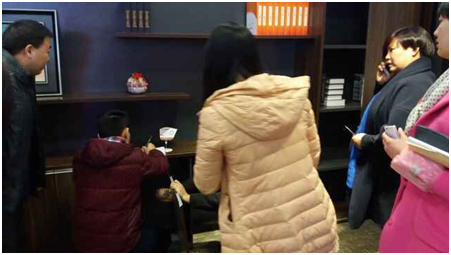 迪歐代表現(xiàn)場處理產(chǎn)品問題