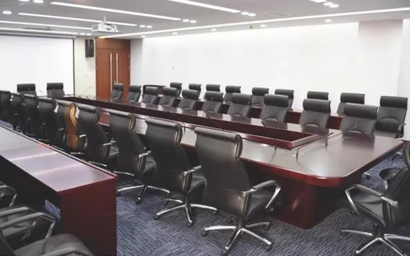 實(shí)木會(huì)議桌